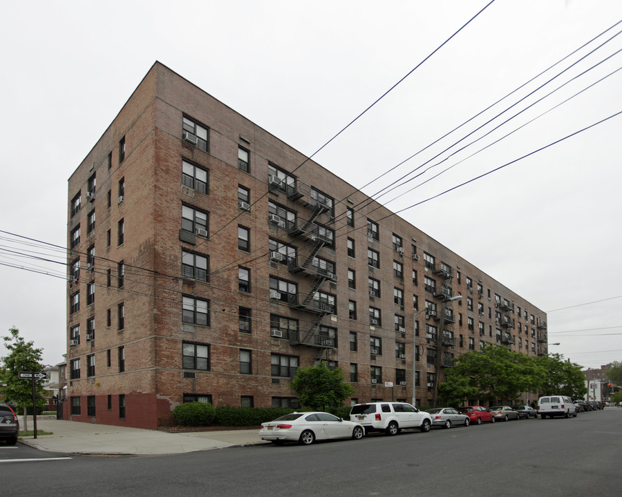 The HighLawn in Brooklyn, NY - Foto de edificio