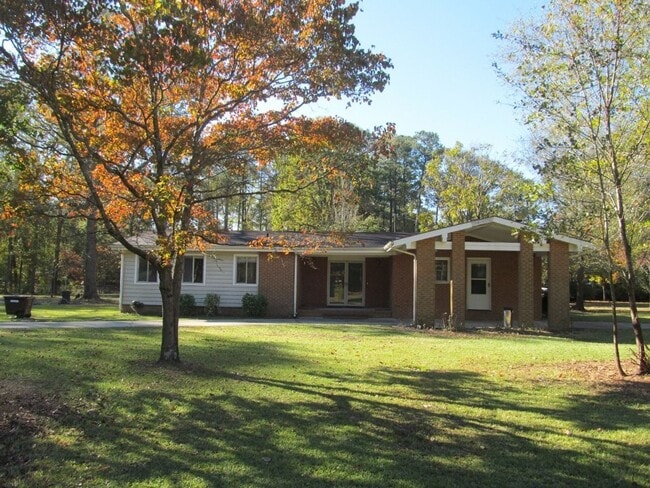property at 207 White Oak Rd