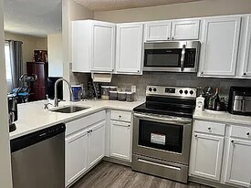 13181 Murdock Ter in Eden Prairie, MN - Building Photo