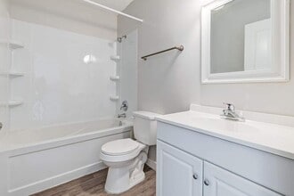 Lockhart Manor in Regina, SK - Building Photo - Building Photo