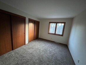 4115 Eldorado Ct in Brookfield, WI - Foto de edificio - Building Photo