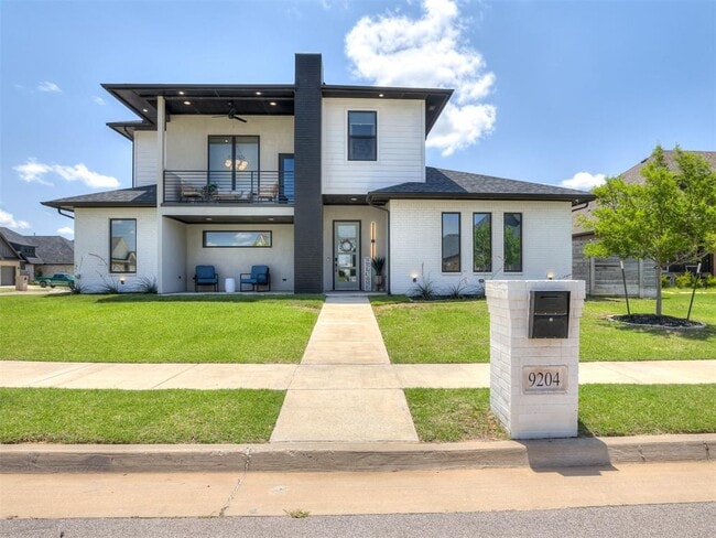 9204 NW 84th Terrace