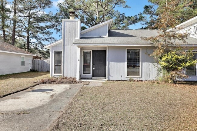 113 Village Cir in Jacksonville, NC - Building Photo - Building Photo