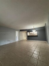 4152 Inverrary Dr in Lauderhill, FL - Building Photo - Building Photo