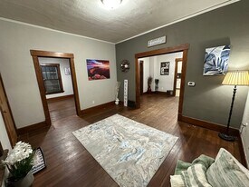 112 Madison St in Waterloo, IA - Building Photo