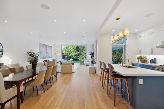 1268 Lombard St in San Francisco, CA - Building Photo - Building Photo