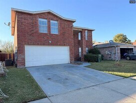 901 Mill Branch Dr in Garland, TX - Building Photo