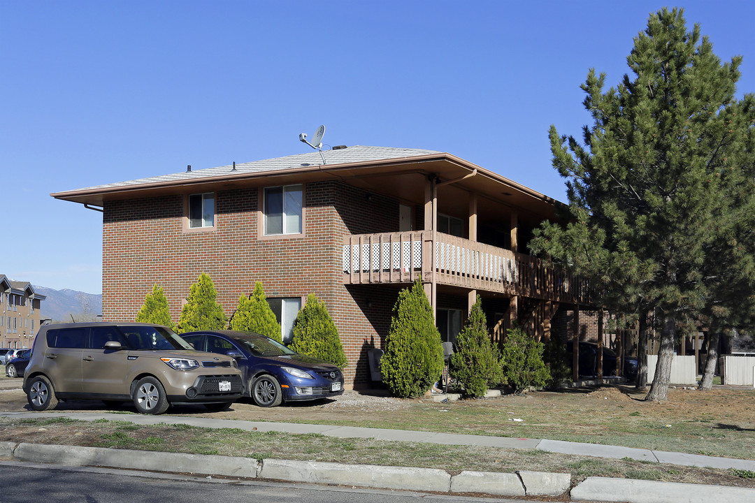 940 Chelton Rd in Colorado Springs, CO - Building Photo