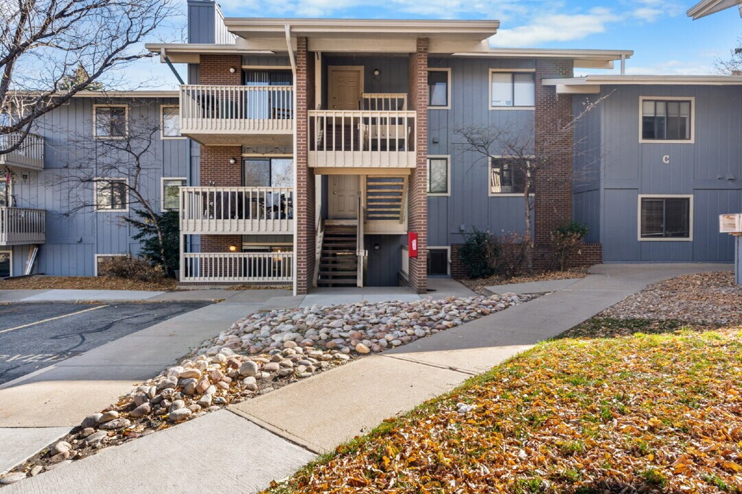 2800 Kalmia Ave in Boulder, CO - Building Photo