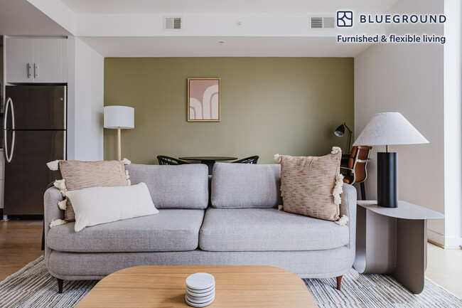 825 10th St NW in Washington, DC - Building Photo - Building Photo