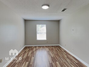 206 Brandon Ridge Cir in Stockbridge, GA - Building Photo - Building Photo