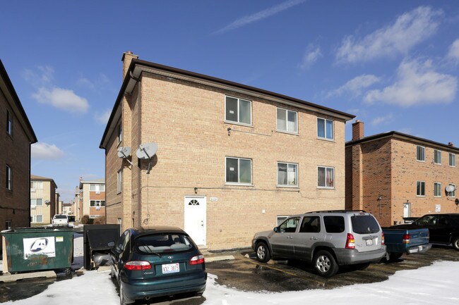 9225-9239 Jill Ln in Schiller Park, IL - Building Photo - Building Photo