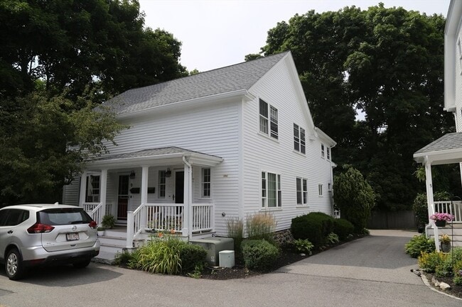 property at 7 Temple Pl