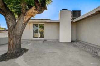 5326 Evergreen Ave in Las Vegas, NV - Building Photo - Building Photo
