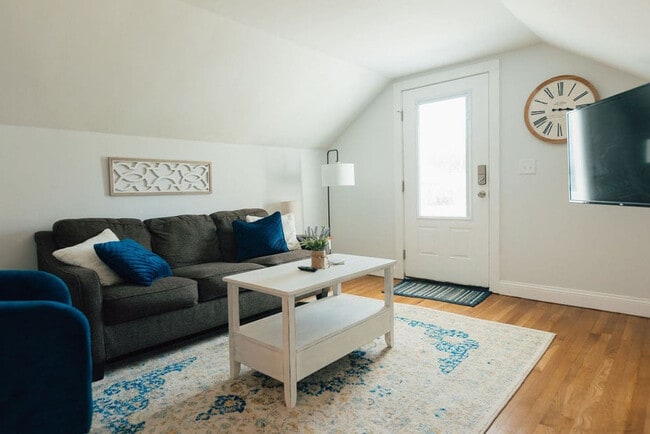 905 Hill St, Unit ID1397964P in Bristol, TN - Building Photo - Building Photo