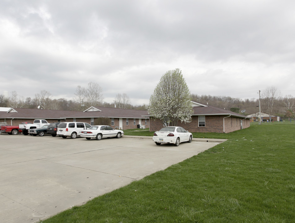 2015-2017 E Main St in Lancaster, OH - Building Photo