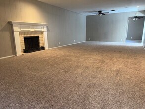 1402 W Pecan Ave in Midland, TX - Building Photo - Building Photo