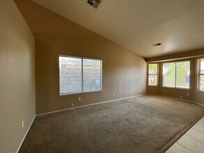 5004 E Dartmouth St in Mesa, AZ - Building Photo - Building Photo