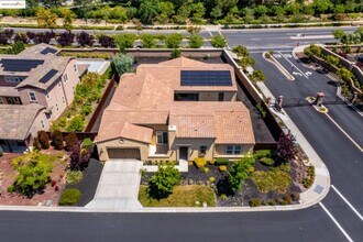 2258 Reserve Dr in Brentwood, CA - Building Photo - Building Photo