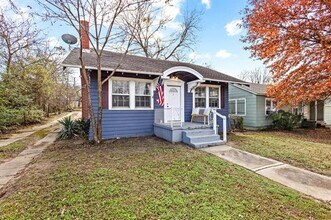 1310 W Morton St in Denison, TX - Building Photo - Building Photo