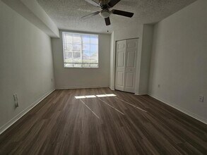 711 SW 113th Way, Unit 103 in Pembroke Pines, FL - Building Photo - Building Photo