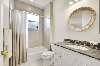 684 98th Ave N in Naples, FL - Building Photo - Building Photo