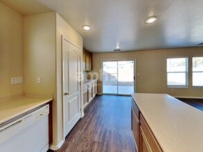 6317 Climbing Vine Ave in Las Vegas, NV - Building Photo - Building Photo