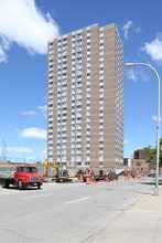 Clinton Plaza in Syracuse, NY - Building Photo - Primary Photo