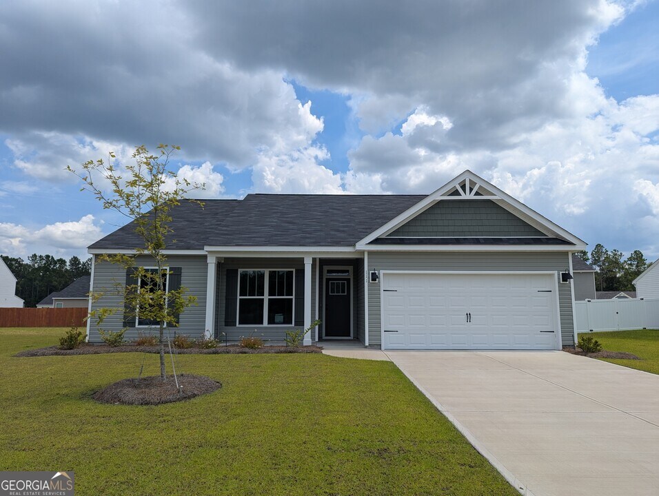 111 Susan Dr in Rincon, GA - Building Photo
