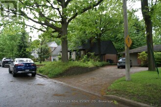 53 Greenbrook Dr in Toronto, ON - Building Photo - Building Photo