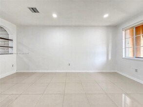 16562 SW 71st Ter in Miami, FL - Building Photo - Building Photo