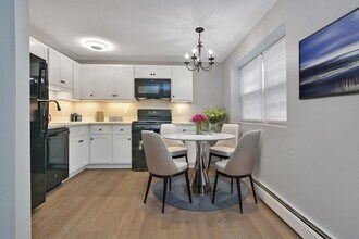 47 Edgelawn Ave in North Andover, MA - Building Photo - Building Photo