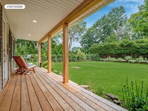93 Oneck Ln in Westhampton, NY - Building Photo - Building Photo