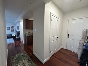 43 Pitman St in Somerville, MA - Building Photo - Building Photo