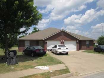 859 Meadowlands Dr in Centerton, AR - Building Photo