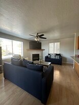 687 W Jefferson Cv, Unit 687 in Sandy, UT - Building Photo