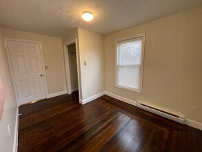 25 Boswell Ave, Unit 2 in Norwich, CT - Building Photo - Building Photo