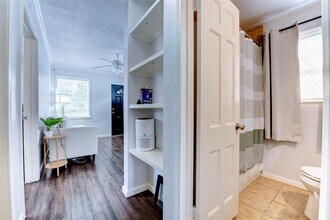 1211 Cabell St in Houston, TX - Building Photo - Building Photo