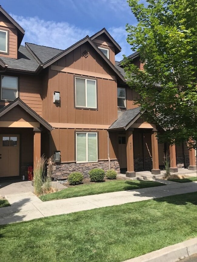 property at 407 NW 25th St