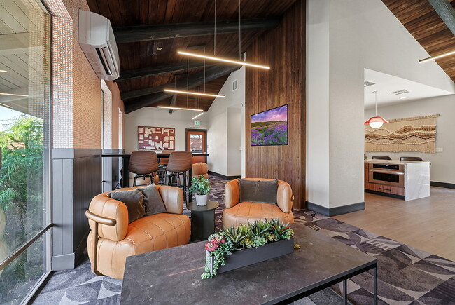 Lafayette Highlands in Lafayette, CA - Foto de edificio - Building Photo