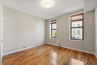129 Willow Ave in Hoboken, NJ - Building Photo - Building Photo
