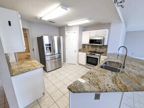 9475 Pine Lily Ct in Navarre, FL - Building Photo - Building Photo