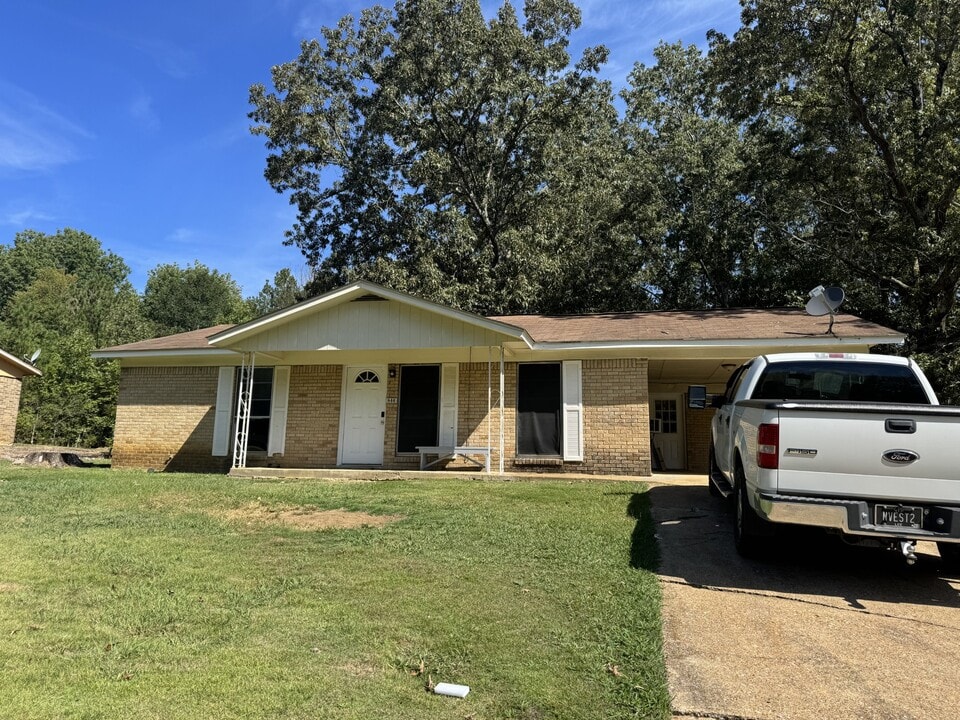 846 Fernwood St in Baldwyn, MS - Building Photo