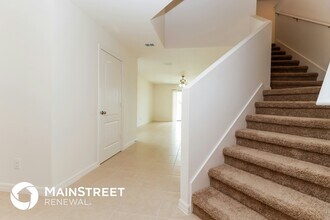 2215 Caspian Dr in Lakeland, FL - Foto de edificio - Building Photo