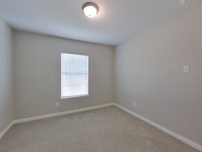 24033 Wilde Dr in Magnolia, TX - Building Photo - Building Photo