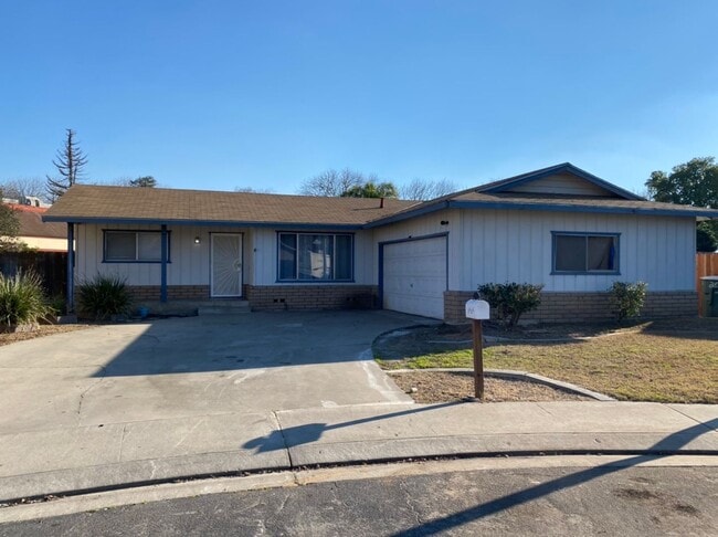 2036 Sweetwater Dr