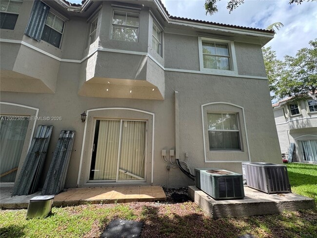 1652 SE 28th St in Homestead, FL - Building Photo - Building Photo