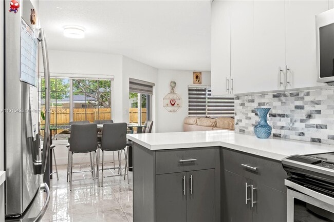 3464 NW 99th Way in Coral Springs, FL - Building Photo - Building Photo