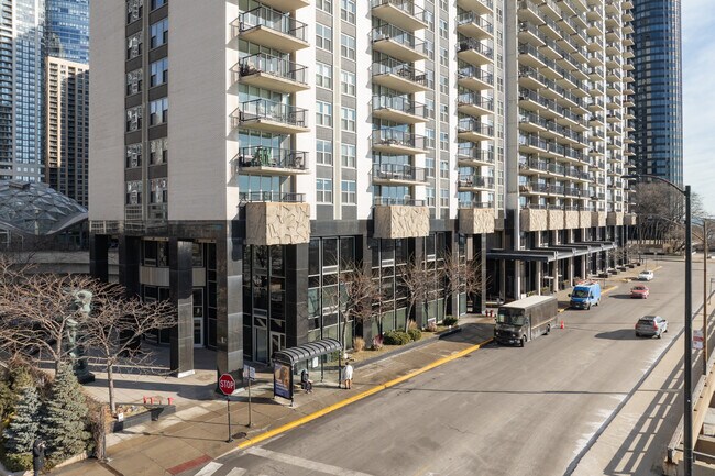 400 E Randolph St