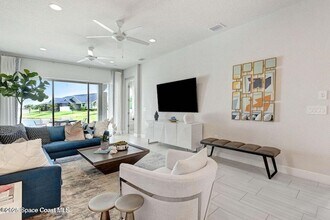 2680 Avalonia Dr in Melbourne, FL - Foto de edificio - Building Photo